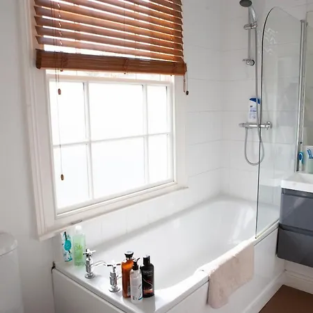 1 Bedroom In City Centre * Bristol